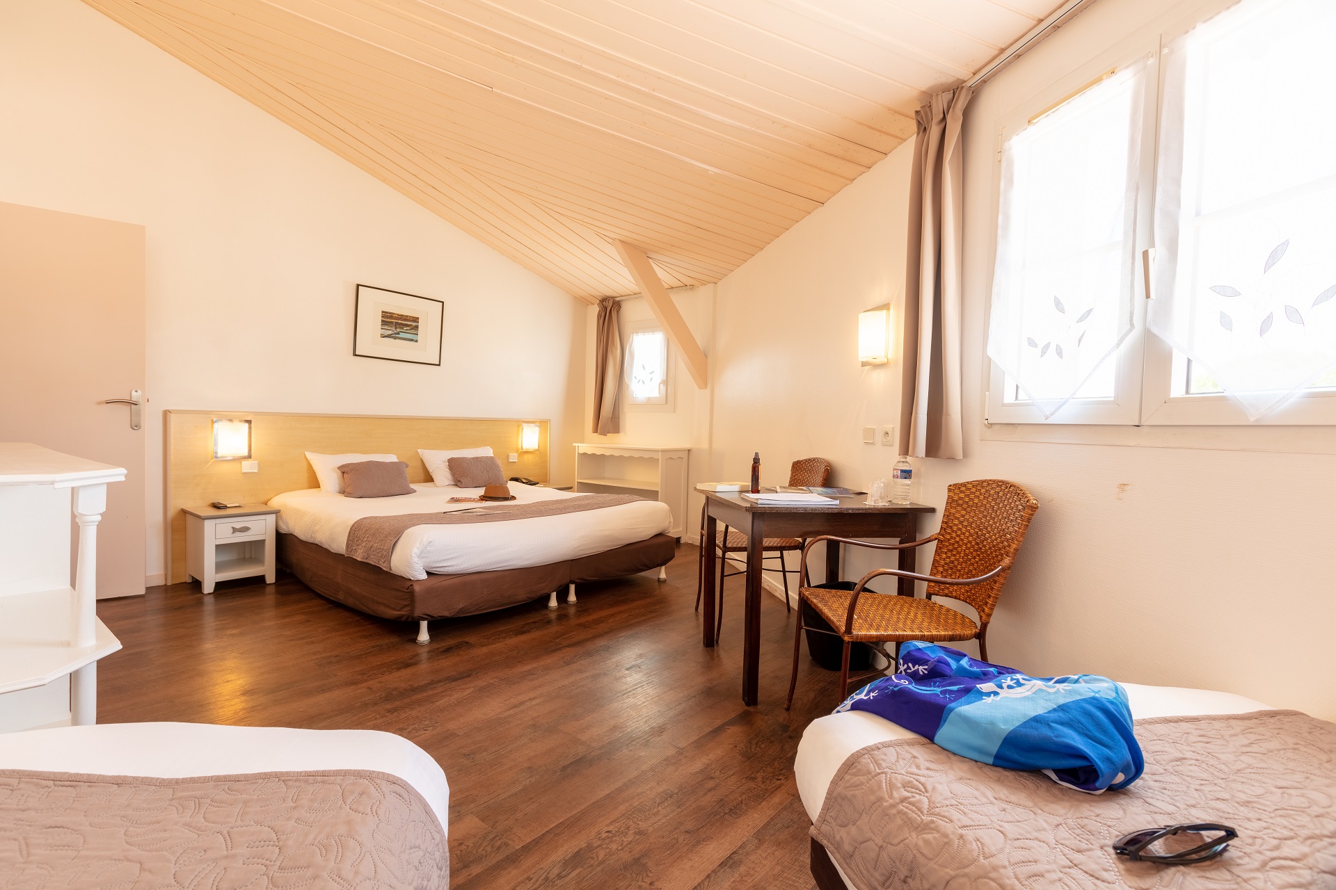 Chambre Familiale HOTEL DU GRAND LARGE