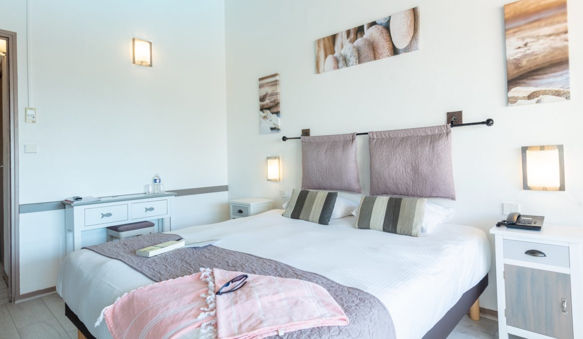 Comfort Room with Sea or Pool View