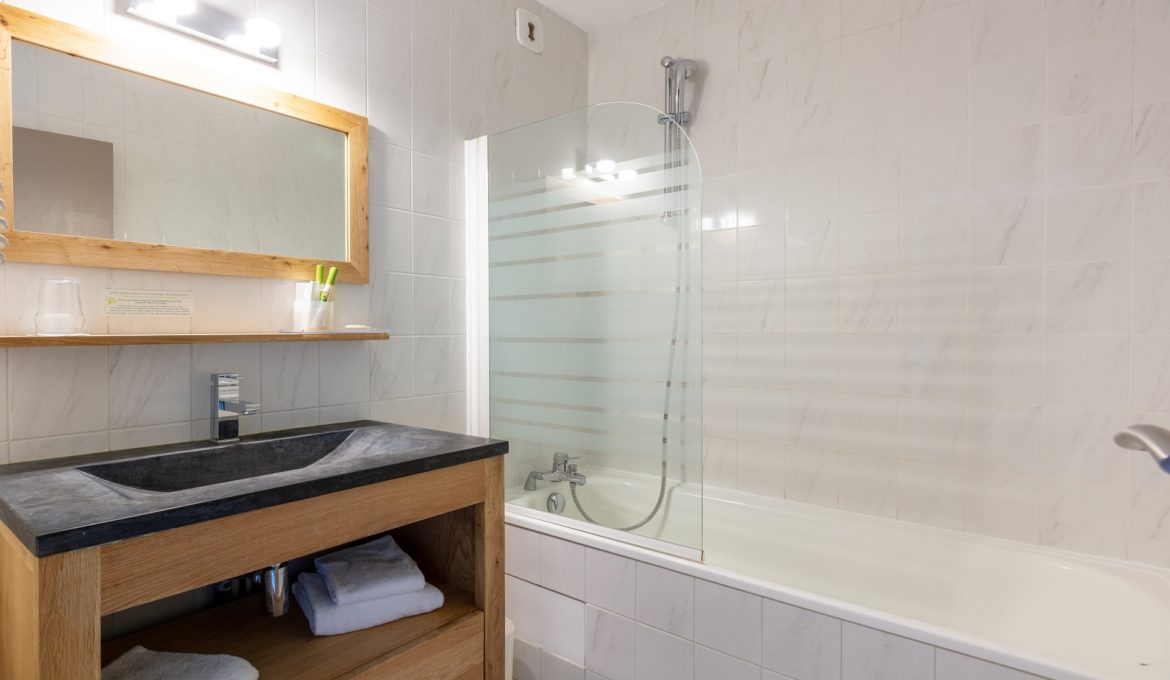 Comfort Room with Sea or Pool View